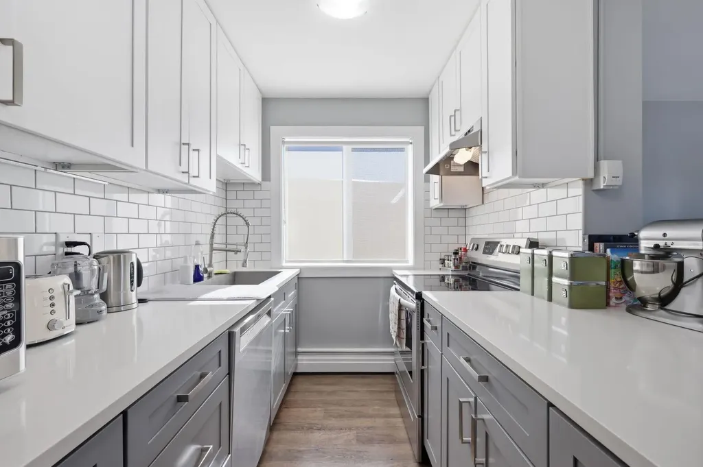 110 24 Avenue SW Calgary AB T2S0J9