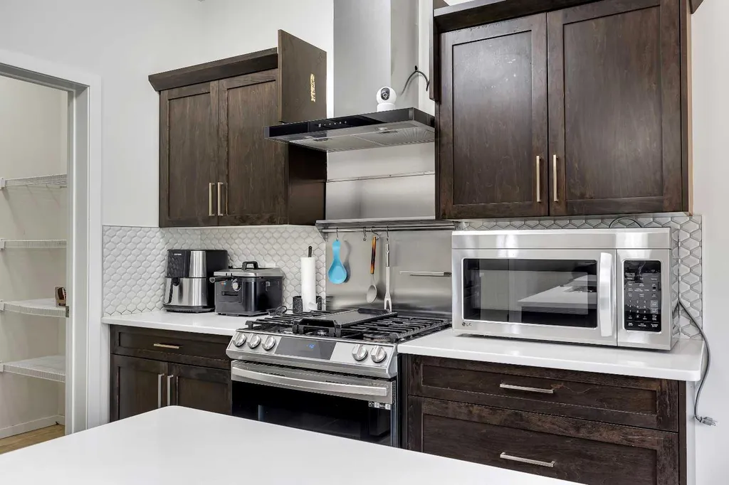 262 Hillcrest Heights SW Airdrie AB T4B3Z2