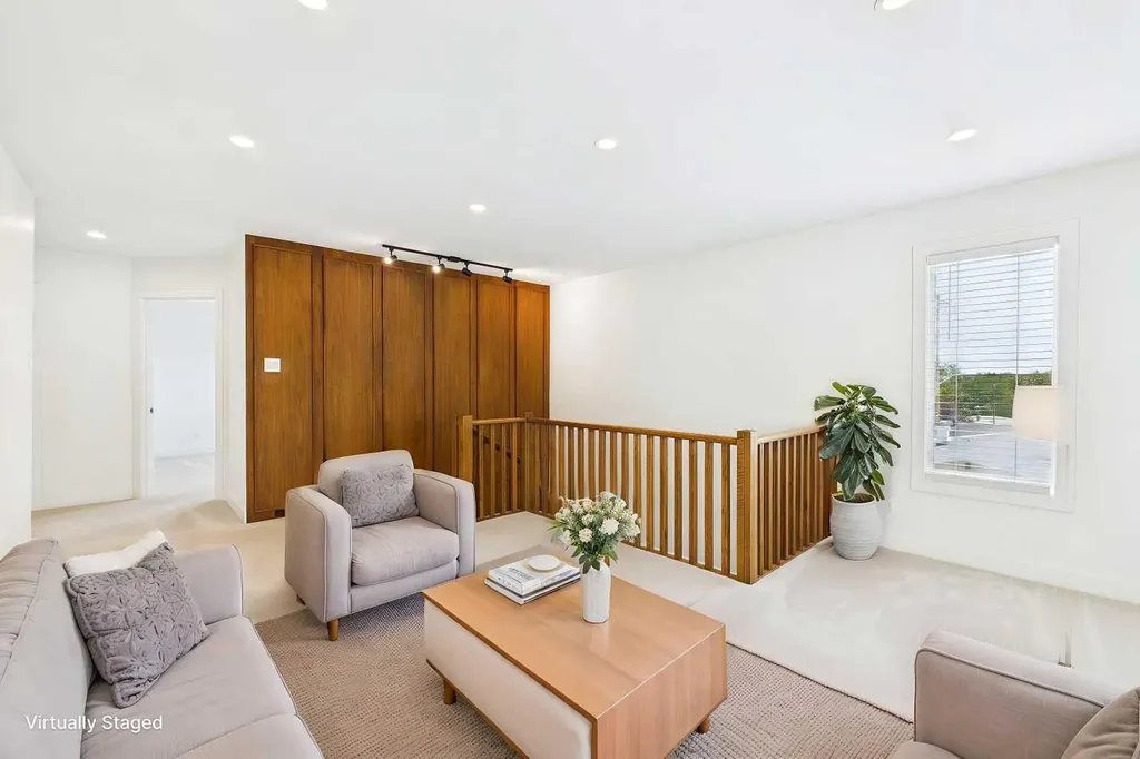 416 Thornhill Place NW Calgary AB T2K 2S5