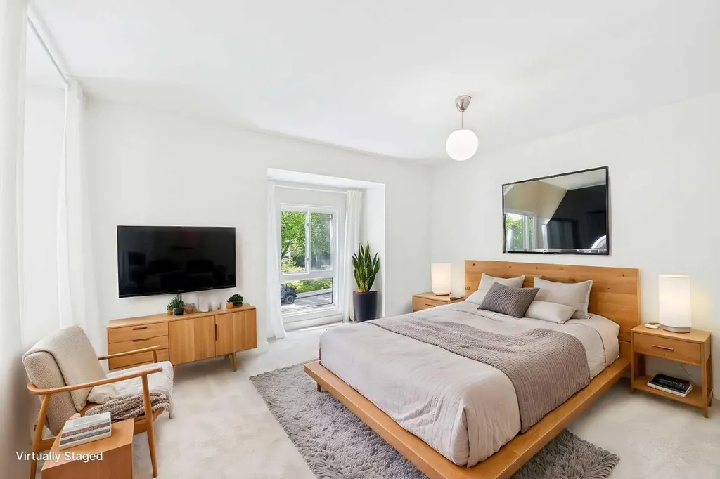 416 Thornhill Place NW Calgary AB T2K 2S5