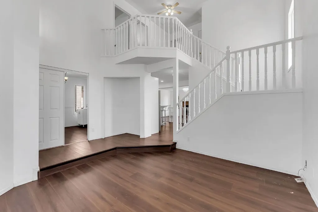 48 Millview Way SW Calgary AB T2Y 2W5
