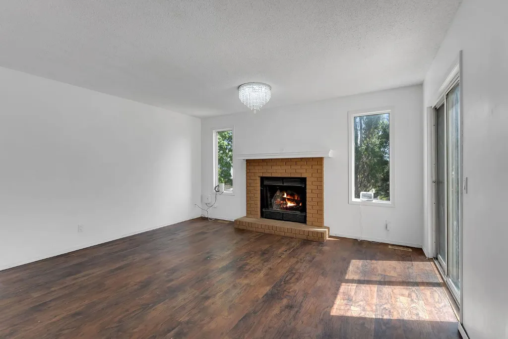48 Millview Way SW Calgary AB T2Y 2W5