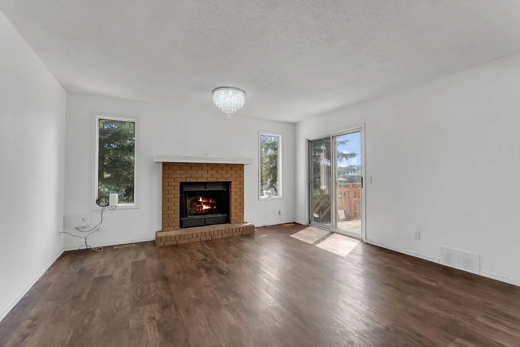 48 Millview Way SW Calgary AB T2Y 2W5