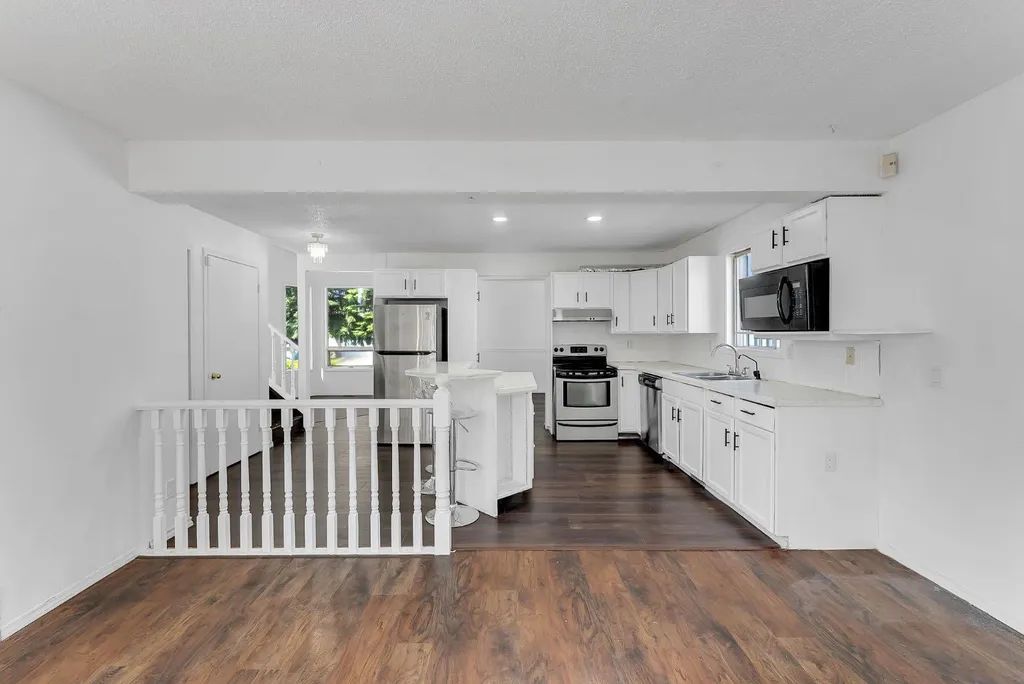 48 Millview Way SW Calgary AB T2Y 2W5