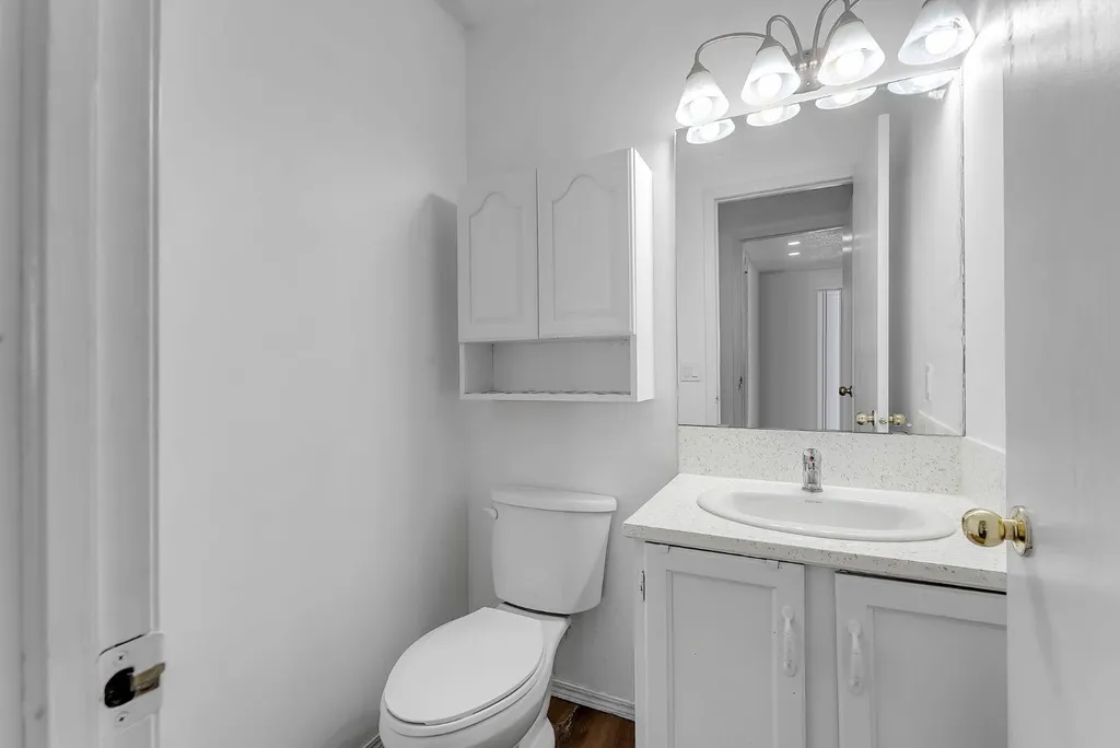 48 Millview Way SW Calgary AB T2Y 2W5