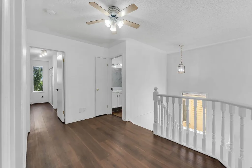 48 Millview Way SW Calgary AB T2Y 2W5