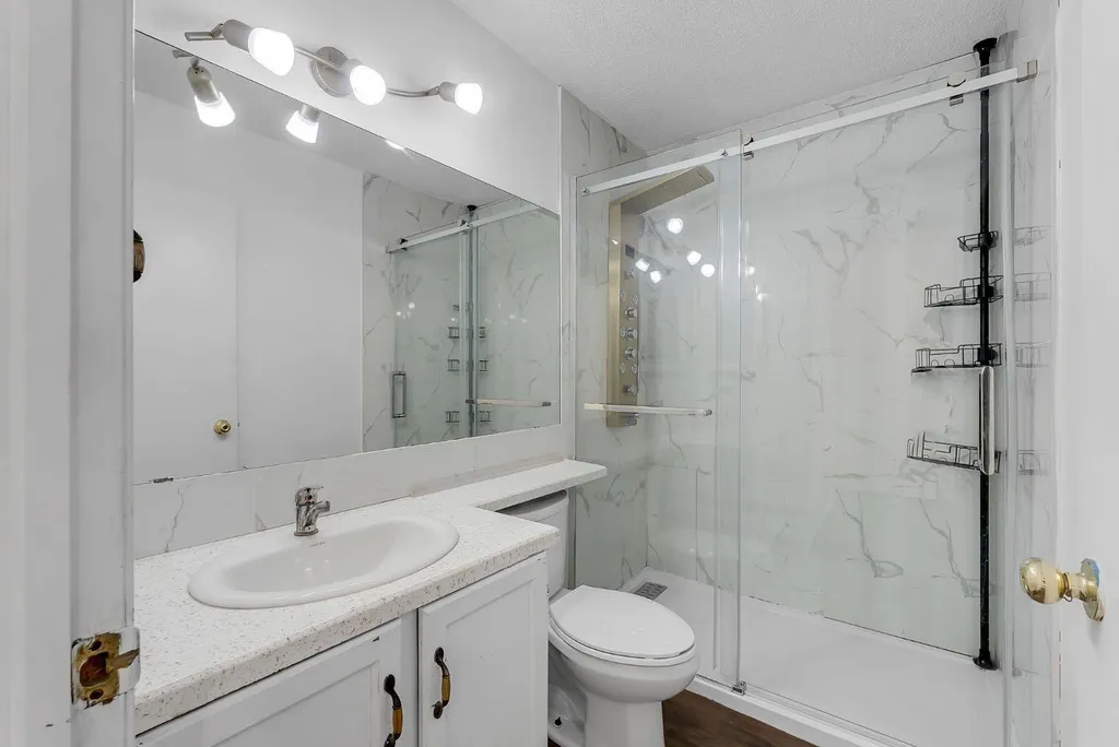 48 Millview Way SW Calgary AB T2Y 2W5