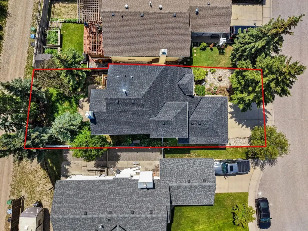 48 Millview Way SW Calgary AB T2Y 2W5