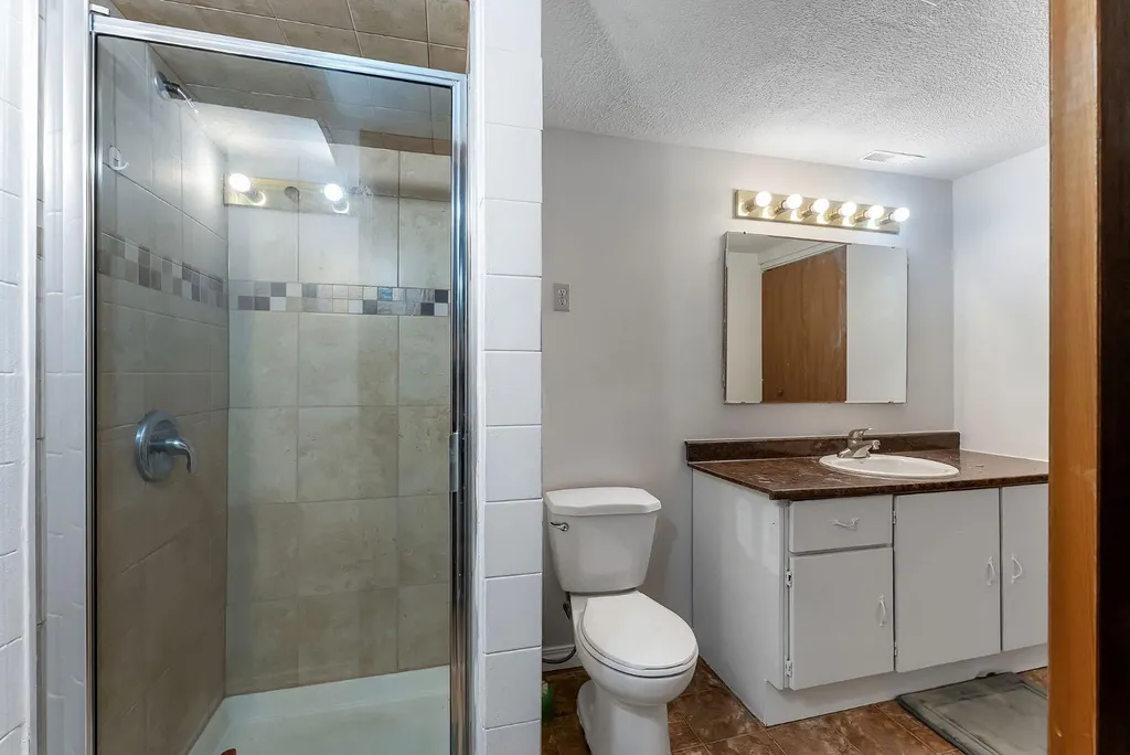 48 Millview Way SW Calgary AB T2Y 2W5