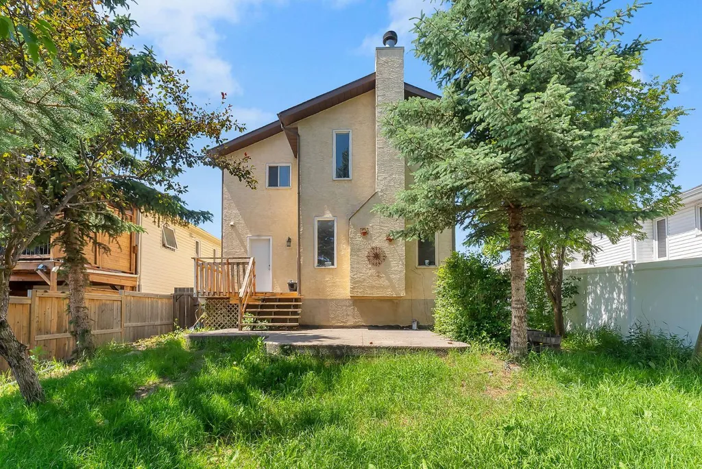 48 Millview Way SW Calgary AB T2Y 2W5