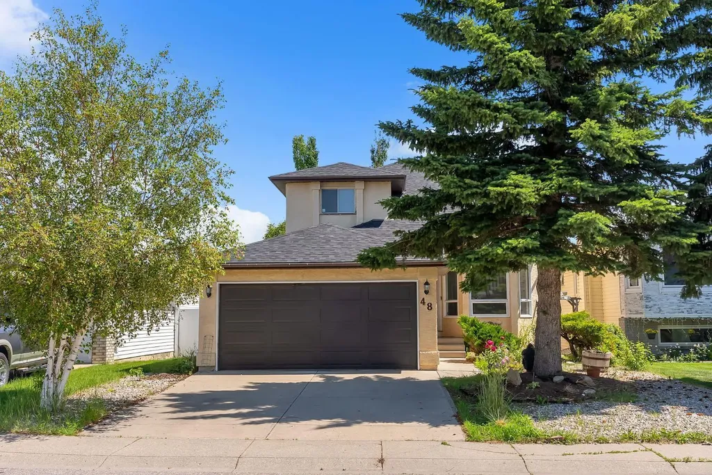 48 Millview Way SW Calgary AB T2Y 2W5