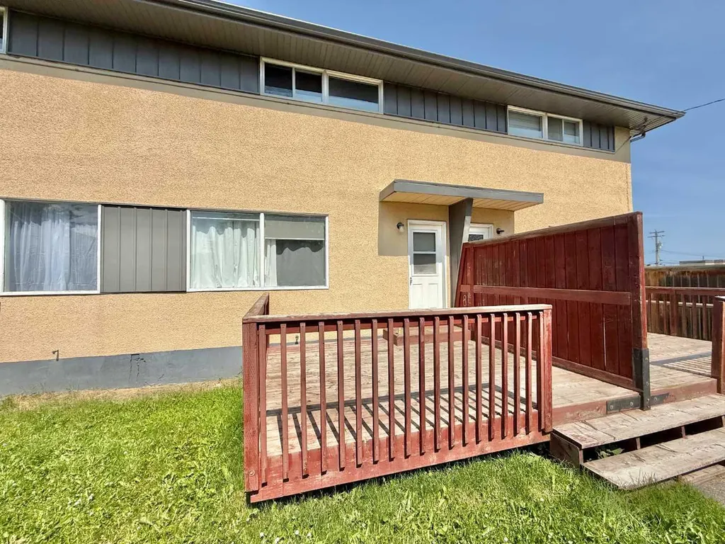 126 Hardisty Avenue Hinton AB T7V1B6