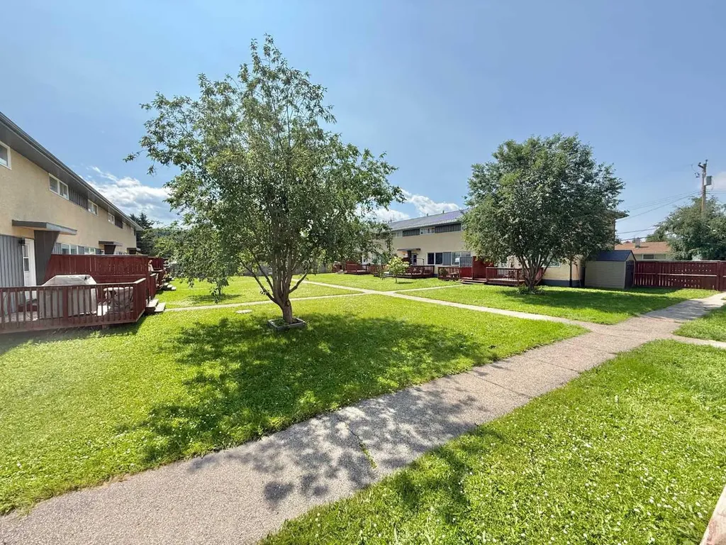 126 Hardisty Avenue Hinton AB T7V1B6