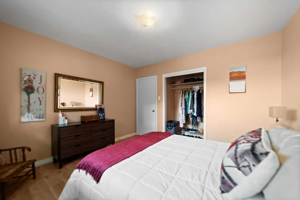 5016 53 Street Killam AB T0B 2L0