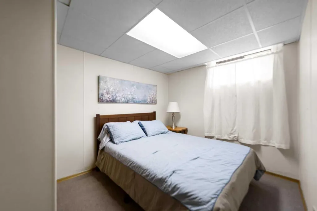 5016 53 Street Killam AB T0B 2L0