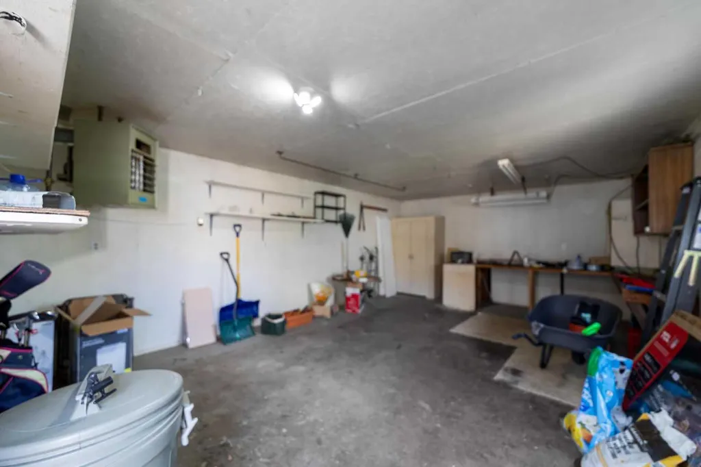 5016 53 Street Killam AB T0B 2L0
