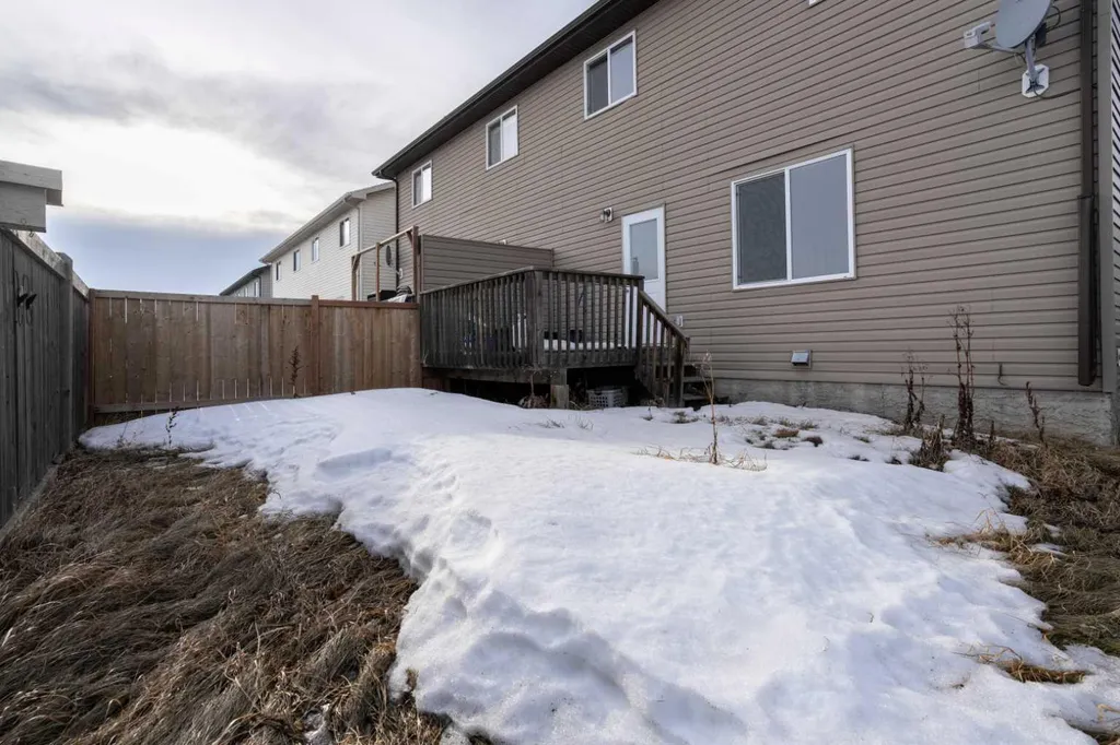6802 50 Avenue Camrose AB T4V 5C7