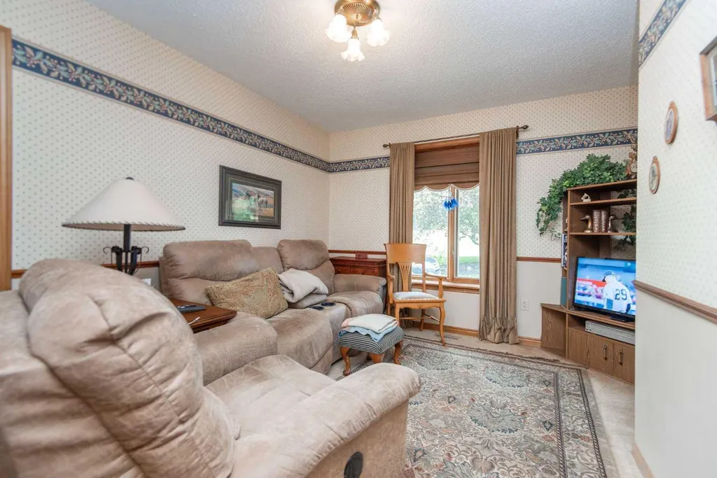 28319 Township Road 384 Rural Red Deer County AB T4S 2A4