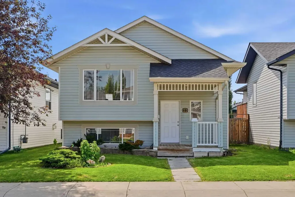 22 Lanterman Close Red Deer AB T4R 3K3
