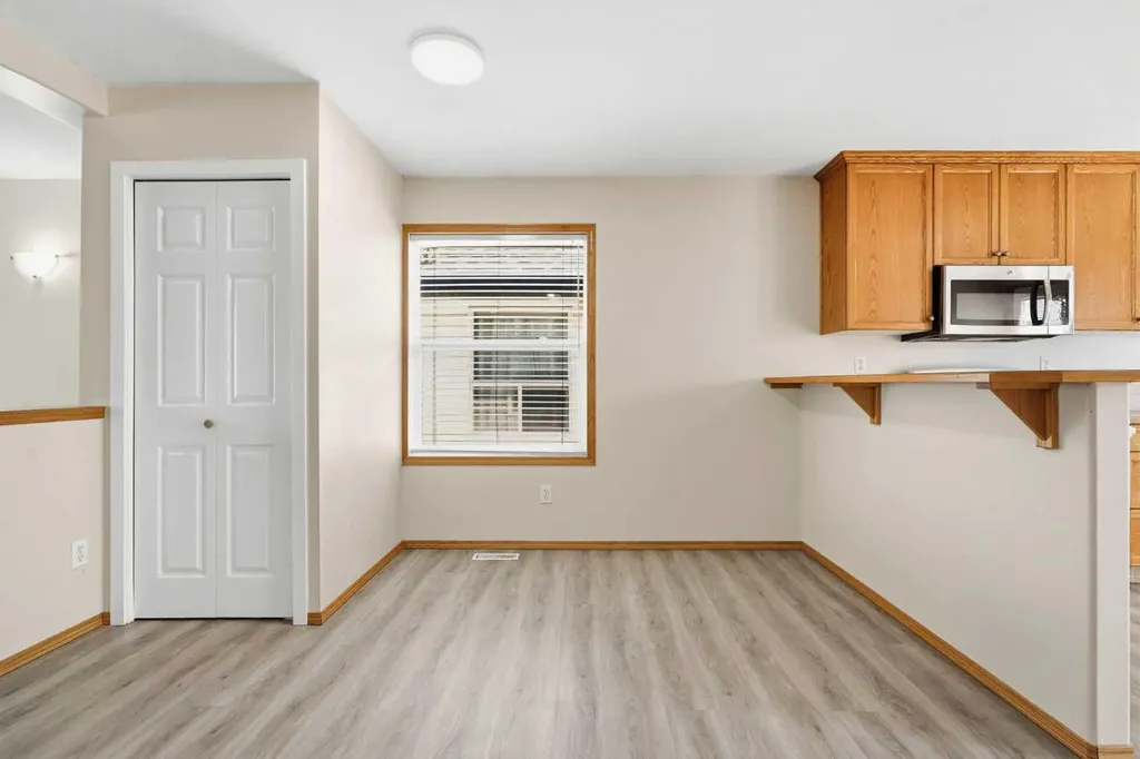 22 Lanterman Close Red Deer AB T4R 3K3