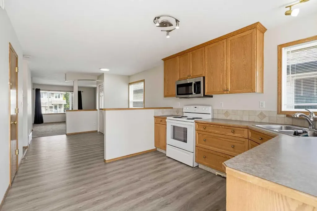 22 Lanterman Close Red Deer AB T4R 3K3