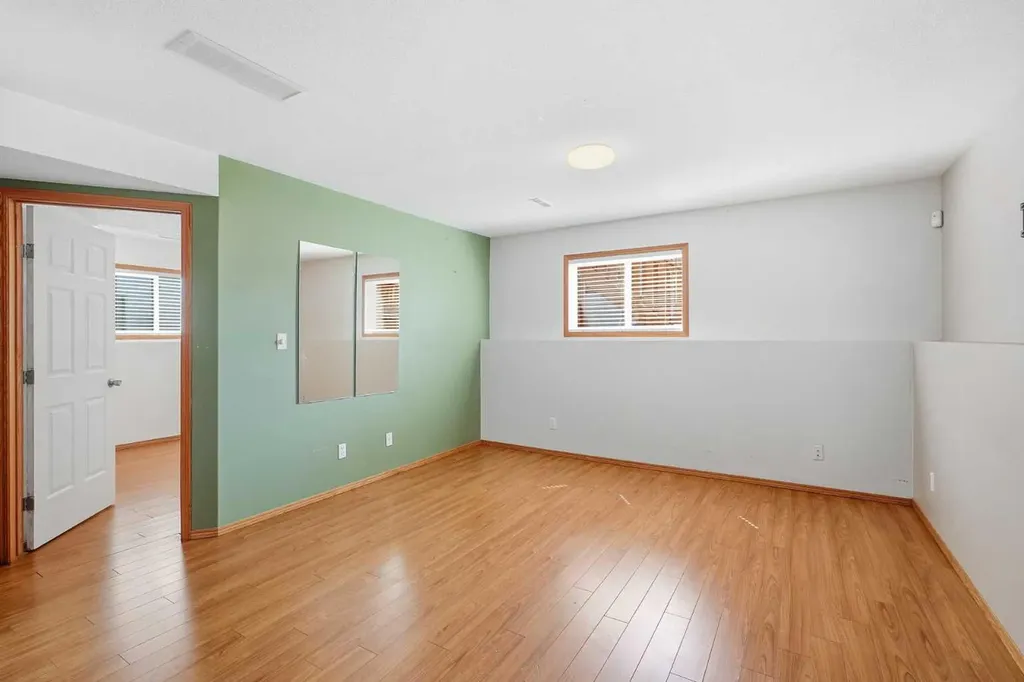 22 Lanterman Close Red Deer AB T4R 3K3