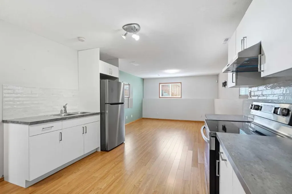22 Lanterman Close Red Deer AB T4R 3K3