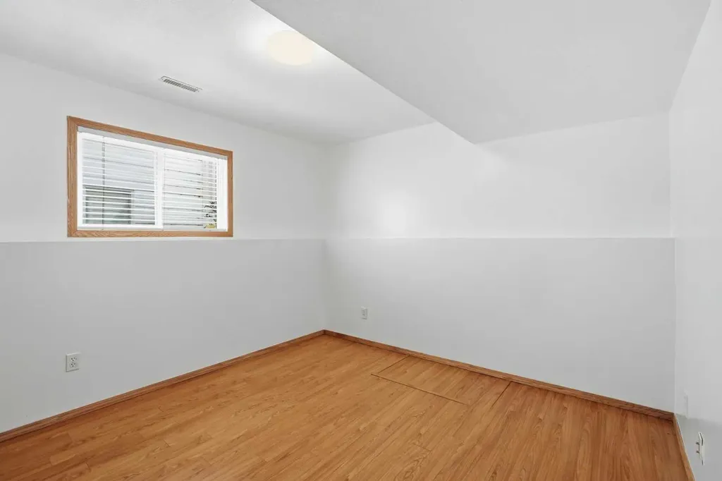 22 Lanterman Close Red Deer AB T4R 3K3