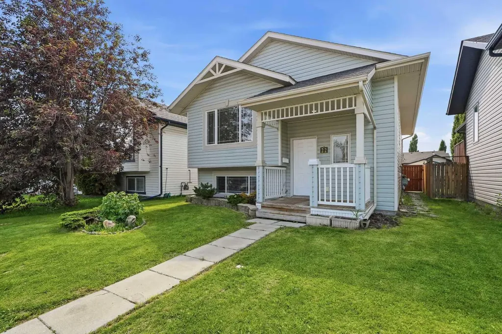 22 Lanterman Close Red Deer AB T4R 3K3