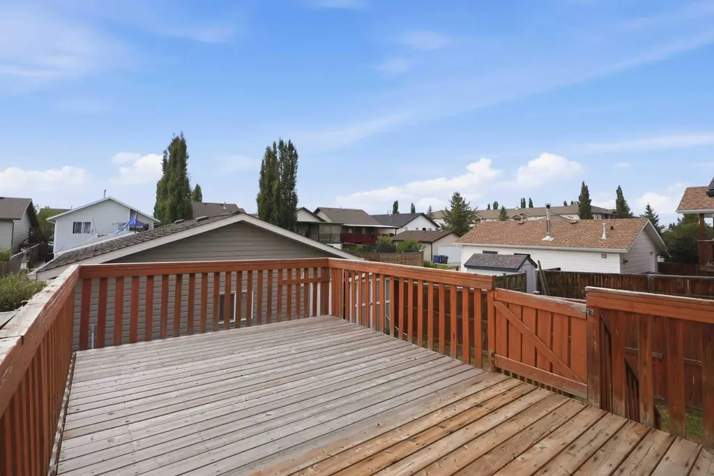 22 Lanterman Close Red Deer AB T4R 3K3