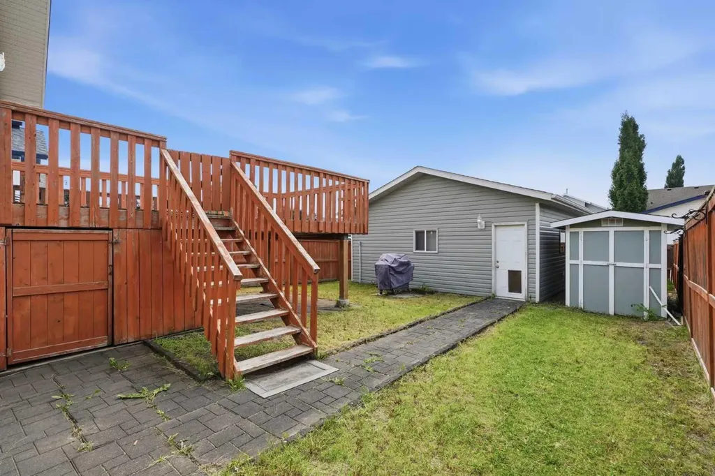 22 Lanterman Close Red Deer AB T4R 3K3