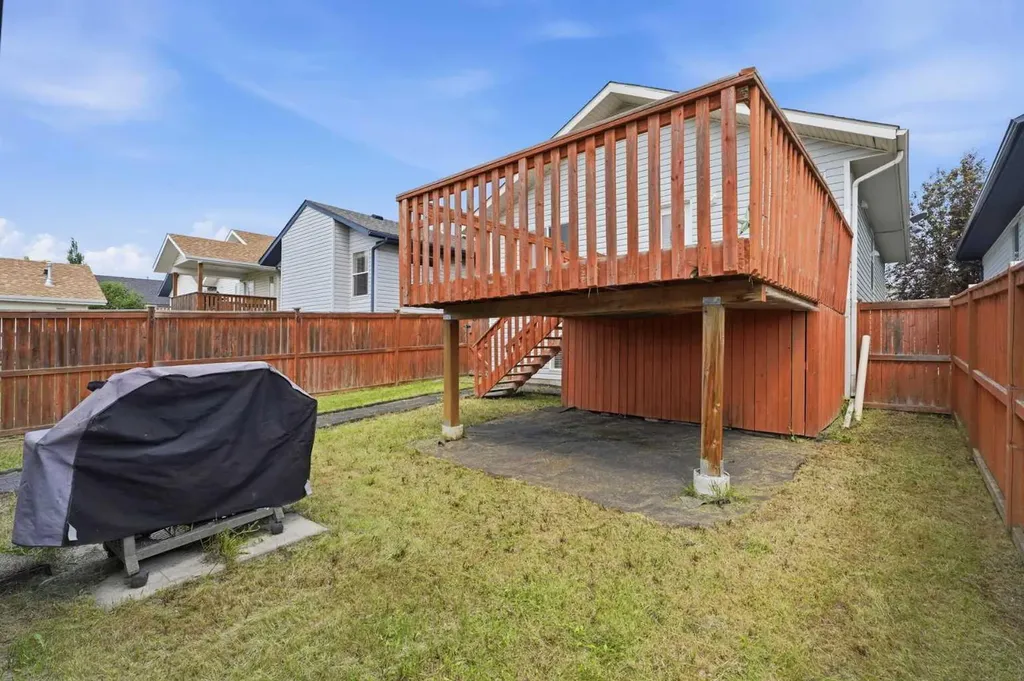 22 Lanterman Close Red Deer AB T4R 3K3