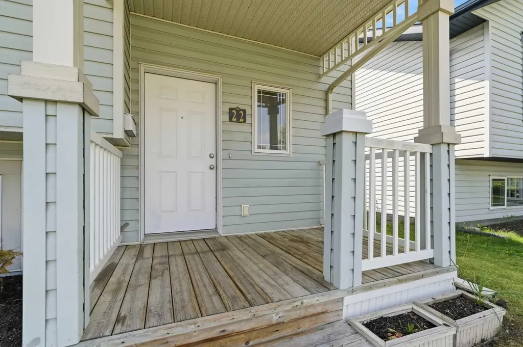 22 Lanterman Close Red Deer AB T4R 3K3