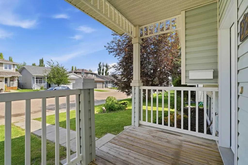 22 Lanterman Close Red Deer AB T4R 3K3