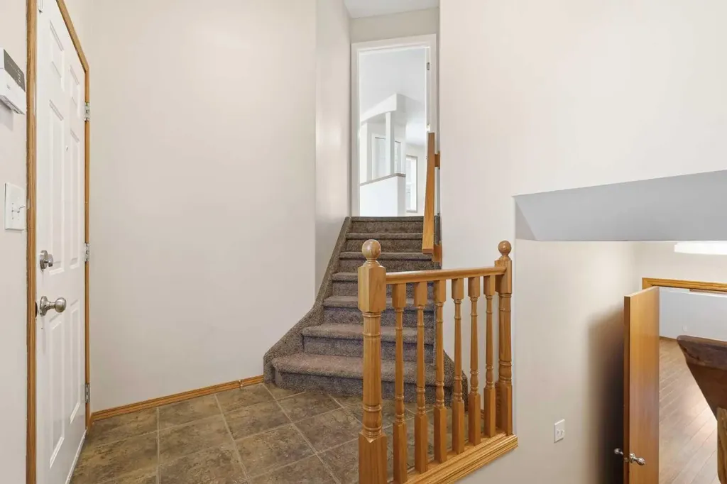 22 Lanterman Close Red Deer AB T4R 3K3