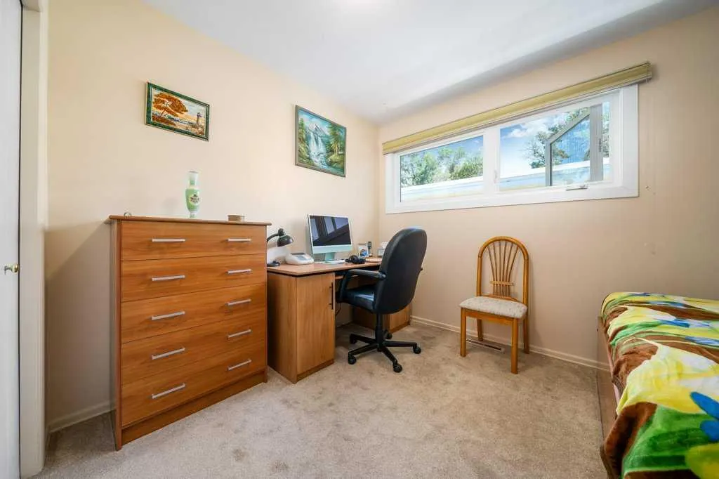 510 1 Street NW Medicine Hat AB T1A 6H8