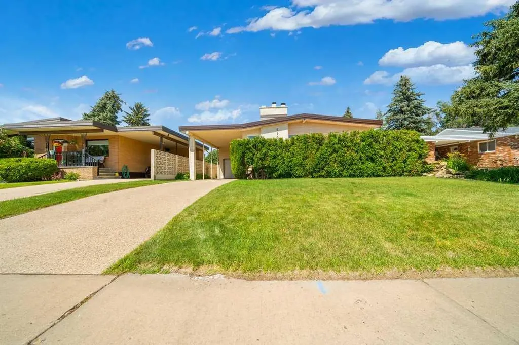 510 1 Street NW Medicine Hat AB T1A 6H8