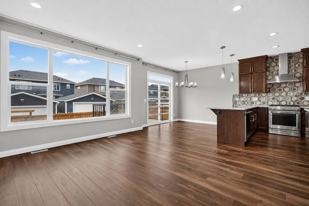 62 Evansfield Green NW Calgary AB T3P 1J9