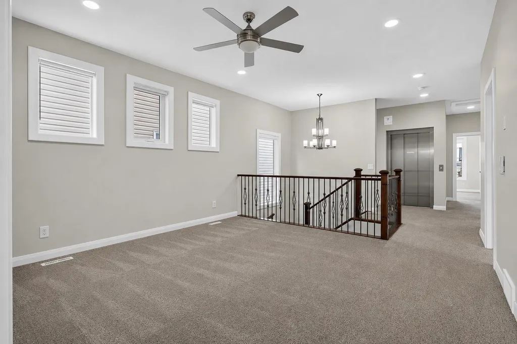 62 Evansfield Green NW Calgary AB T3P 1J9