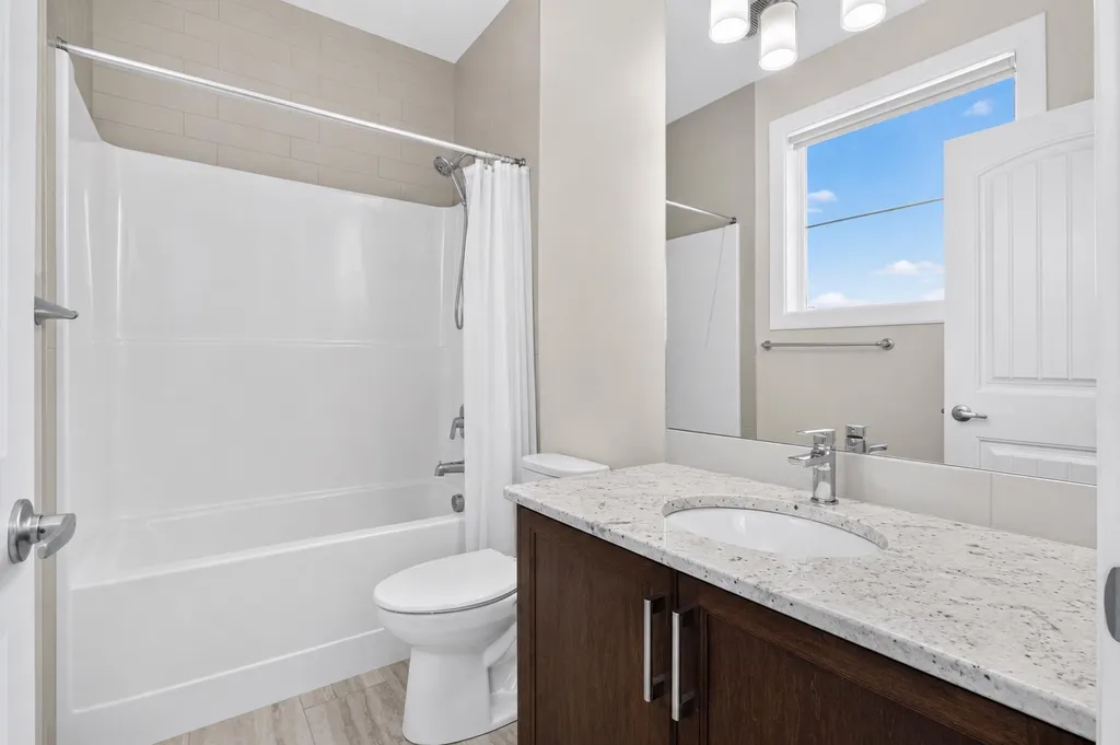 62 Evansfield Green NW Calgary AB T3P 1J9