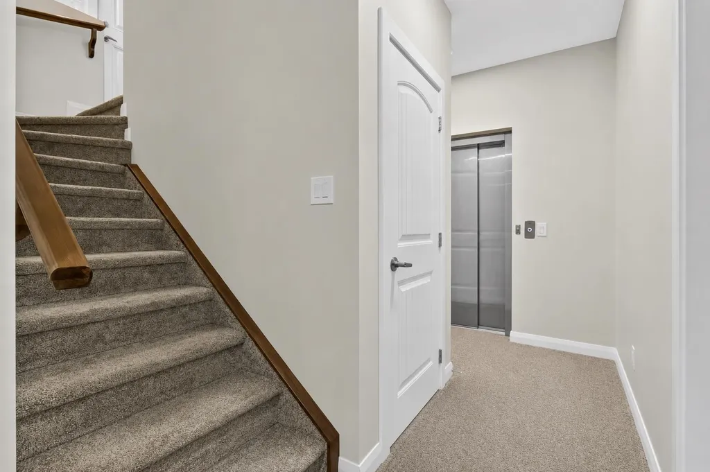 62 Evansfield Green NW Calgary AB T3P 1J9
