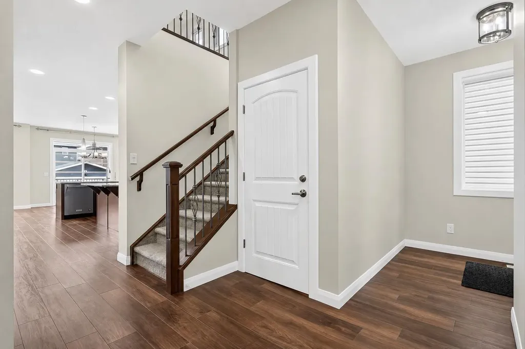 62 Evansfield Green NW Calgary AB T3P 1J9
