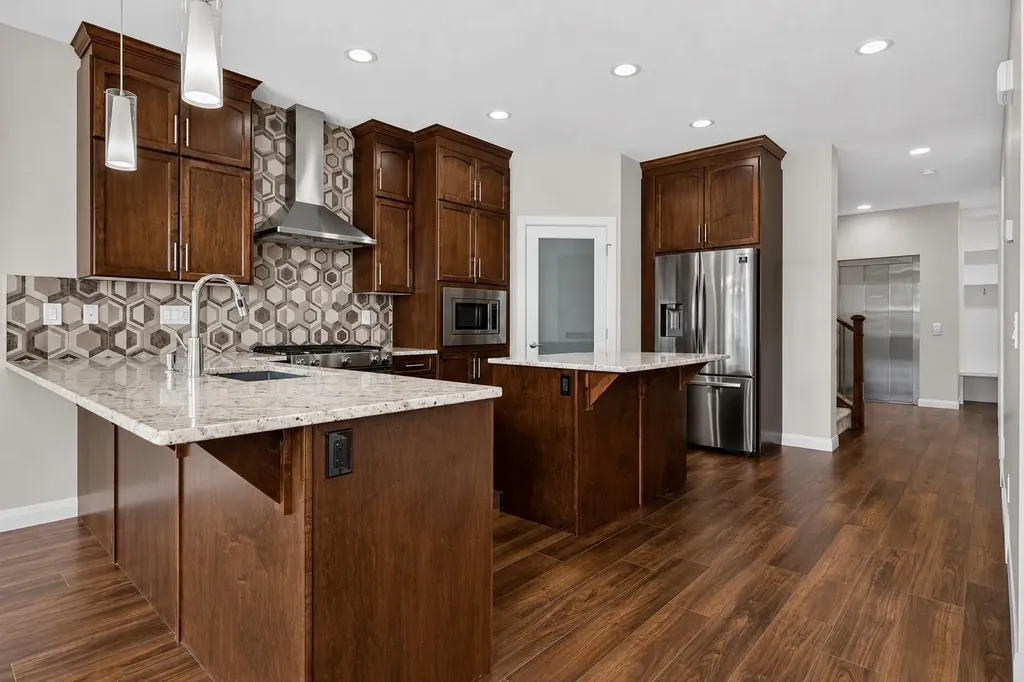 62 Evansfield Green NW Calgary AB T3P 1J9