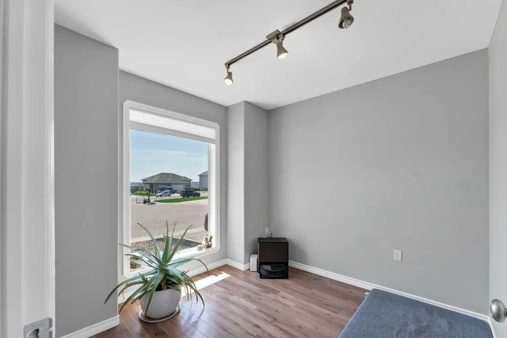 402 Jesmond Place SW Redcliff AB T0J 2P2