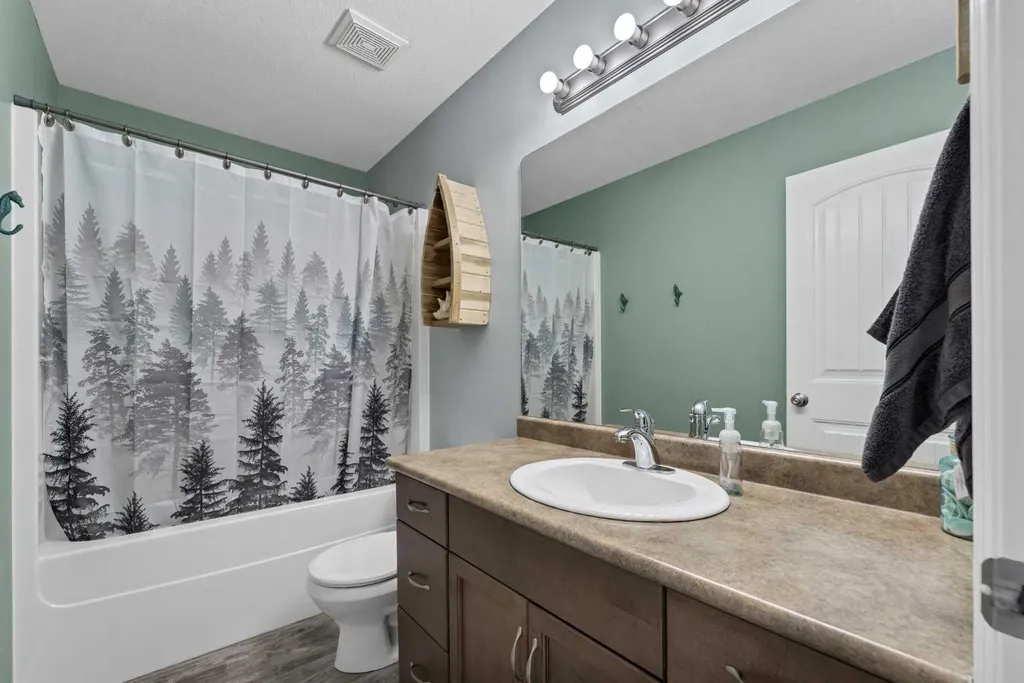 402 Jesmond Place SW Redcliff AB T0J 2P2