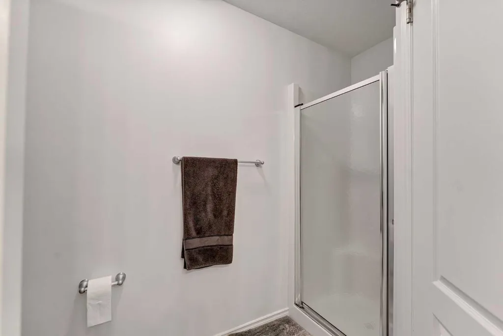 402 Jesmond Place SW Redcliff AB T0J 2P2