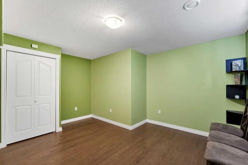 402 Jesmond Place SW Redcliff AB T0J 2P2