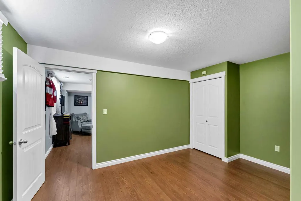 402 Jesmond Place SW Redcliff AB T0J 2P2