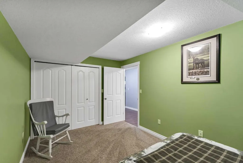 402 Jesmond Place SW Redcliff AB T0J 2P2