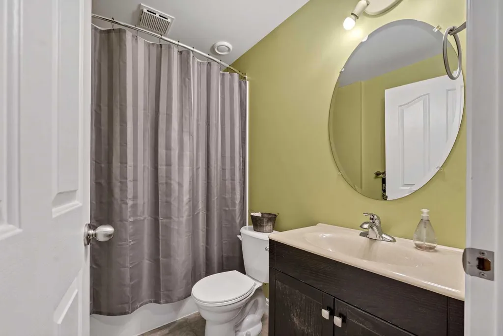 402 Jesmond Place SW Redcliff AB T0J 2P2